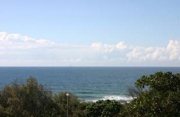 Aqua Promenade Beachfront Apartments Sunshine Coast Exterior photo